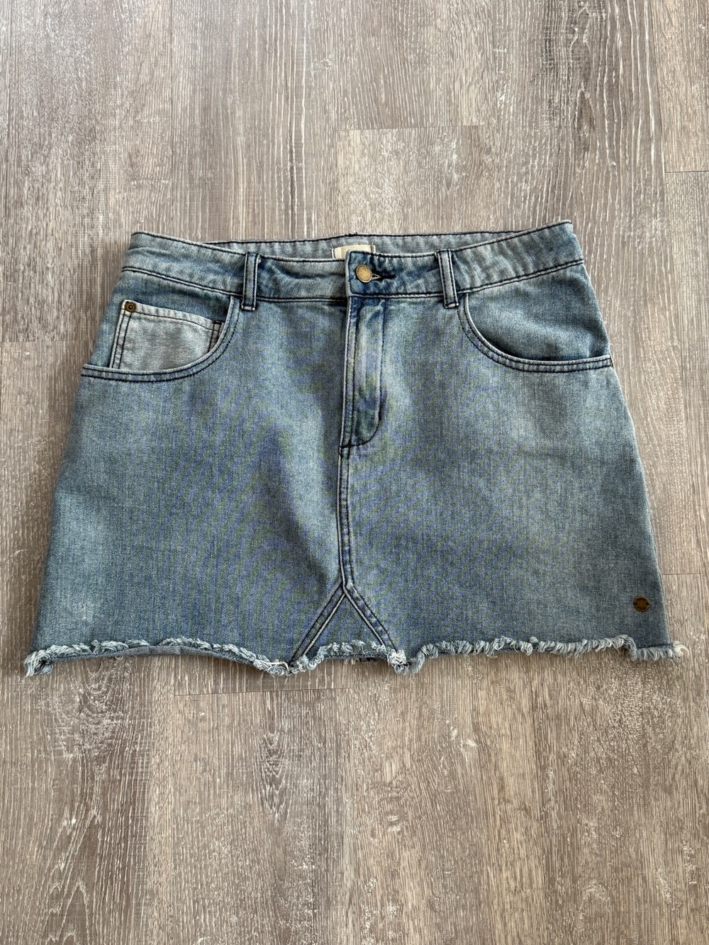 ROXY denim skirt
Large